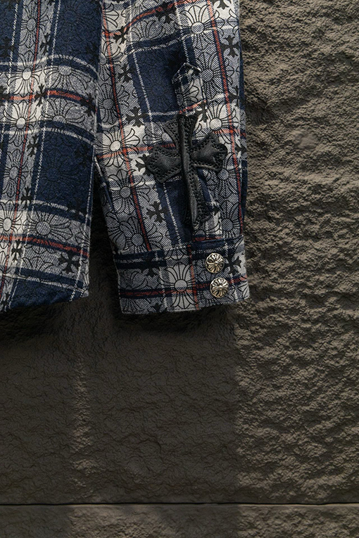 クロムハーツ 袖口にレザーパッチが付いた全面プリントのチェックシャツ