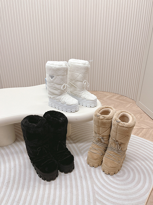 プラダ 人気のあるロングスペースブーツ