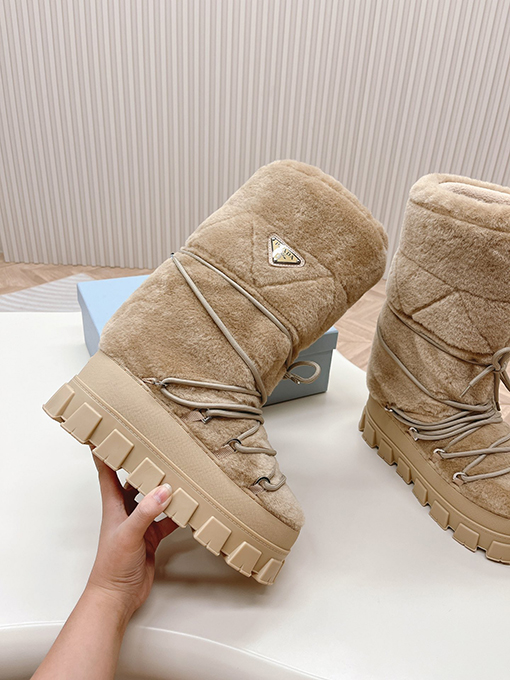 プラダ 人気のあるロングスペースブーツ