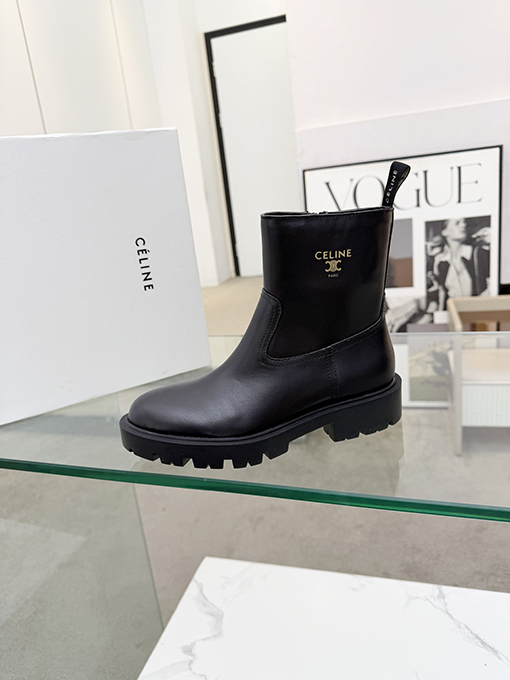 セリーヌ 新しいチェルシーブーツ