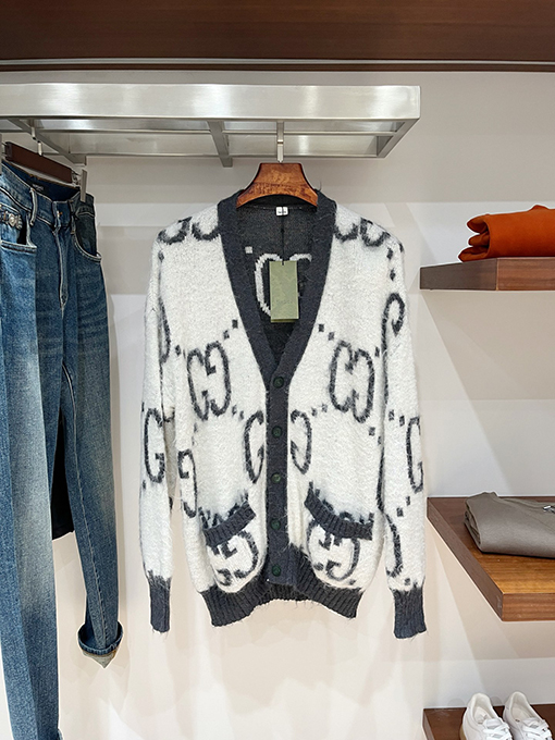 グッチ 両面ジャカードカーディガンセーター
