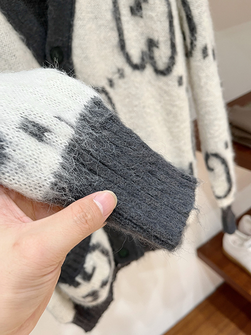 グッチ 両面ジャカードカーディガンセーター