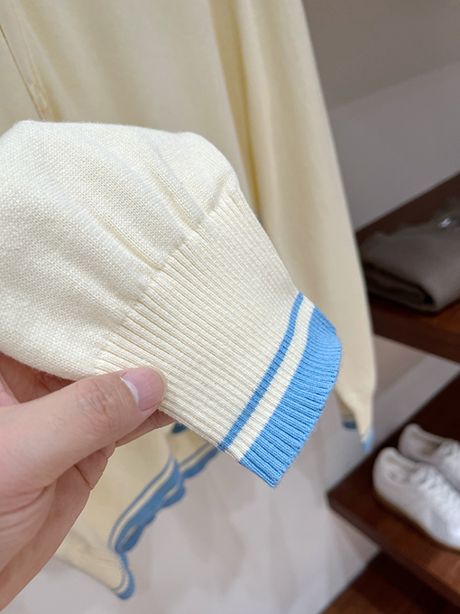 ディオール 新作の無地レター刺繍ニットカーディガン