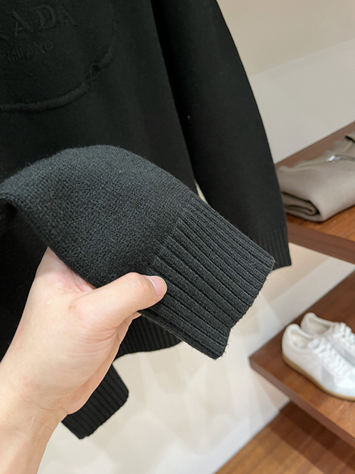 プラダコピー PRADA 新しい刺繍ロックセーター