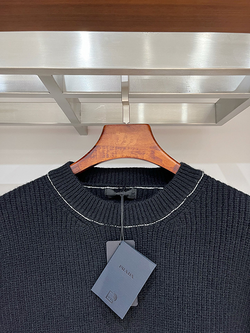 プラダスーパーコピー チャンキーニットセーター