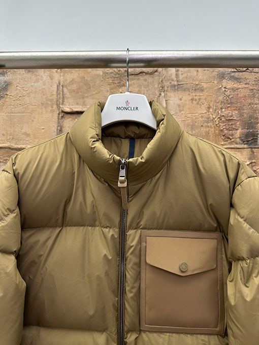 モンクレール フラップポケットダウンジャケット