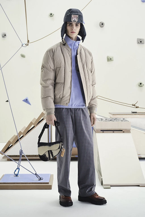 ディオール 張仔刺繍入り中綿ジャケット