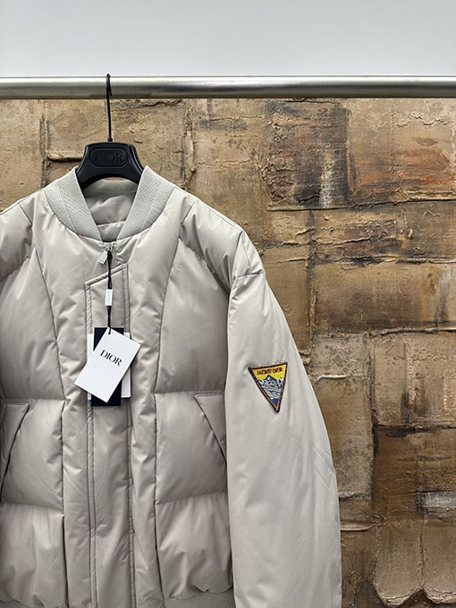 ディオール 張仔刺繍入り中綿ジャケット