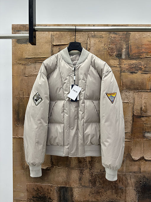 ディオール 張仔刺繍入り中綿ジャケット