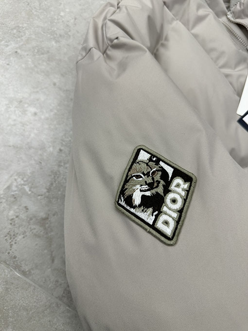 ディオール 張仔刺繍入り中綿ジャケット