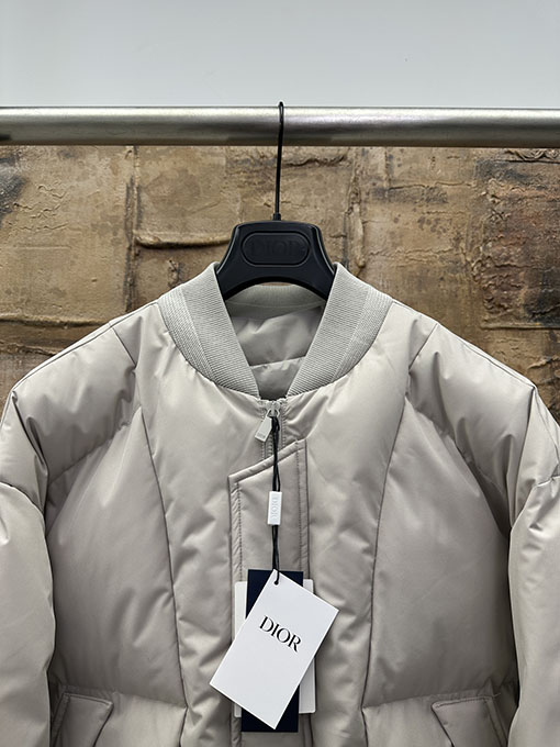 ディオール 張仔刺繍入り中綿ジャケット