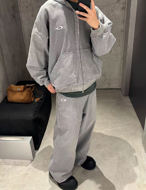 バレンシアガコピー 刺繍入りワイドレッグパンツ