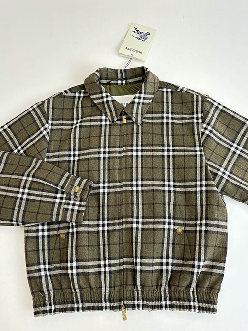 バーバリースーパーコピー 新しいクラシックなチェック柄ハリントンジャケット