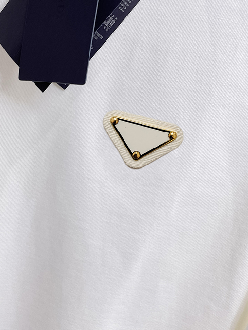 プラダ ファッショナブルなカジュアルベースレイヤー長袖シャツ