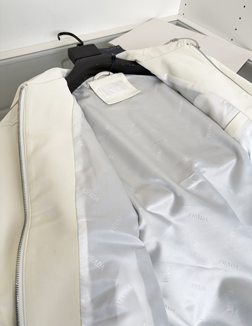 プラダコピー 新しい黒の輸入エコスエードカラージャケット