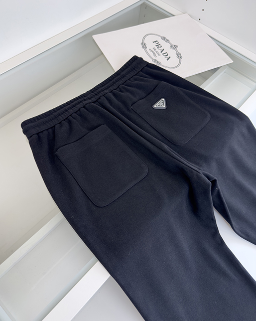 プラダ ピケカシミアとウール混紡のスリムストレートレッグカジュアルパンツ