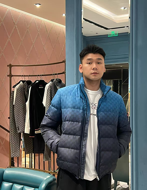 グッチコピー 新しいグラデーションダウンジャケット