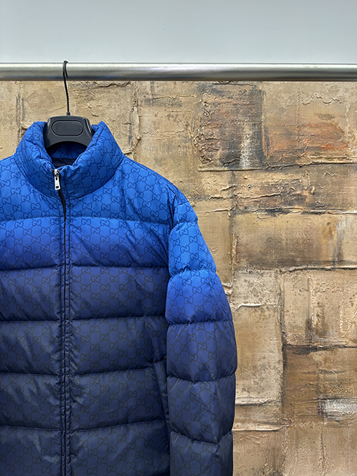 グッチコピー 新しいグラデーションダウンジャケット