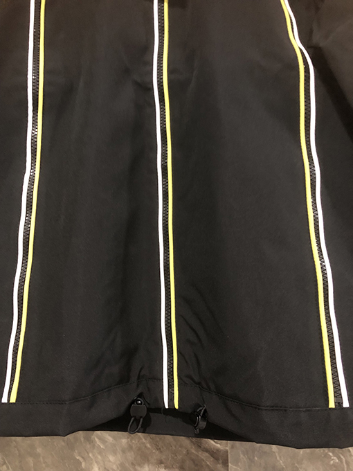 モンクレール 軽量フード付きジャケット