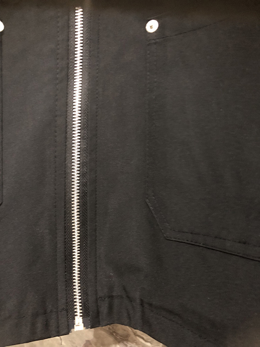 ルイヴィトンコピー ロゴレタリング刺繍入りブラックワークジャケット