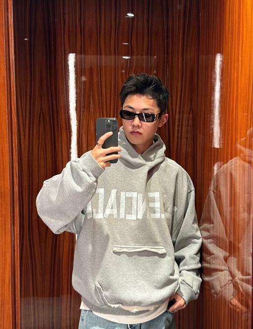 バレンシアガ Balenciaga 開梱マスキングテープフード付きスウェットシャツ