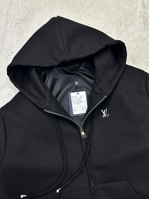 ルイヴィトンスーパーコピー フード付きジップアップジャケット