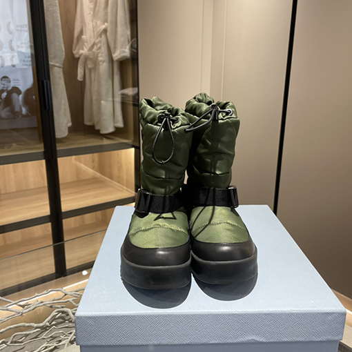 プラダスーパーコピー 新モデル人気のあるリストスノーブーツ