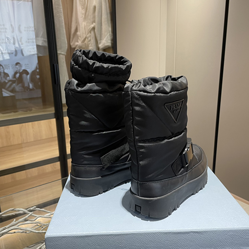 プラダスーパーコピー 新モデル人気のあるリストスノーブーツ