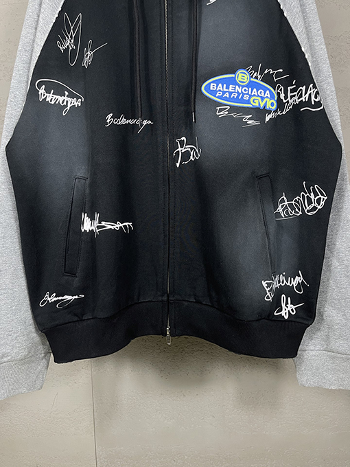 バレンシアガ ウォッシュダメージした手描きのグラフィティのフード付きジップアップスウェットシャツ