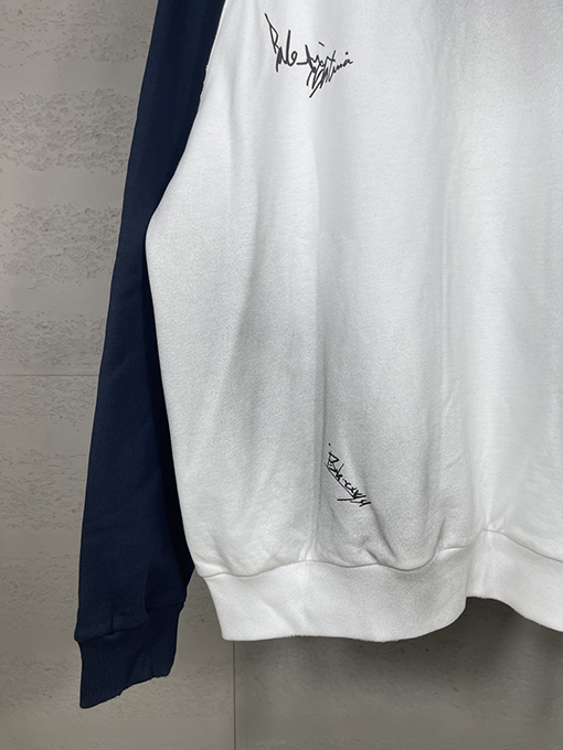 バレンシアガ ウォッシュダメージした手描きのグラフィティのフード付きジップアップスウェットシャツ