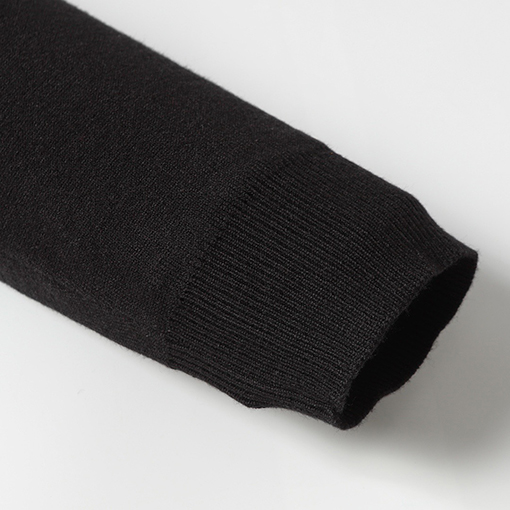 ルイヴィトンコピー クラシックなクルーネックロゴセーター