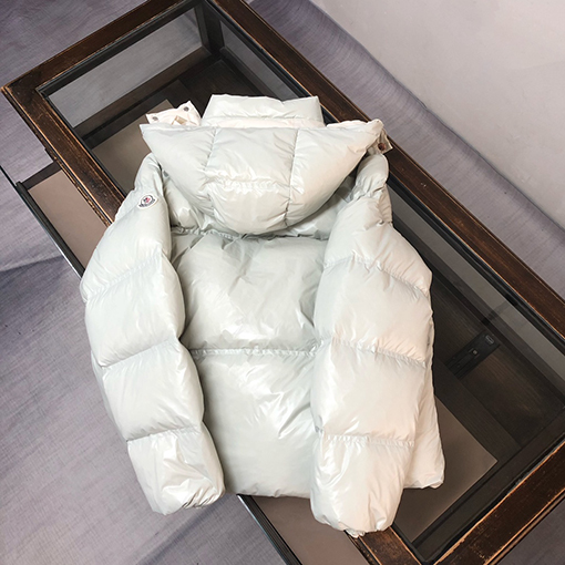 モンクレール Erea レディース ショートスクエアキルティングダウンジャケット