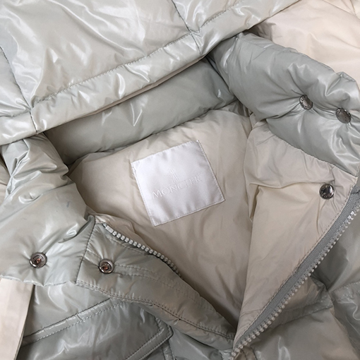 モンクレール Erea レディース ショートスクエアキルティングダウンジャケット