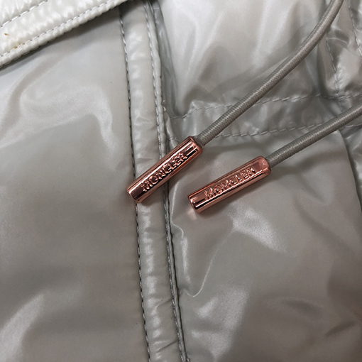 モンクレール Erea レディース ショートスクエアキルティングダウンジャケット