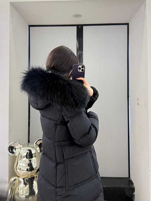 モンクレールスーパーコピー ウールカラーのレディースミドル丈フード付きダウンジャケット