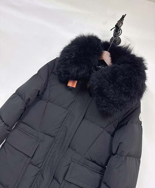 モンクレールスーパーコピー ウールカラーのレディースミドル丈フード付きダウンジャケット