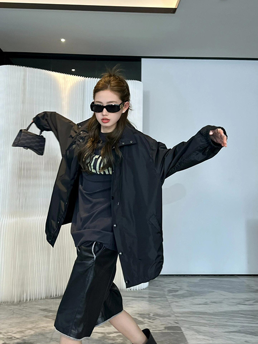 バレンシアガコピー Balenciaga ダクトテープジャケット