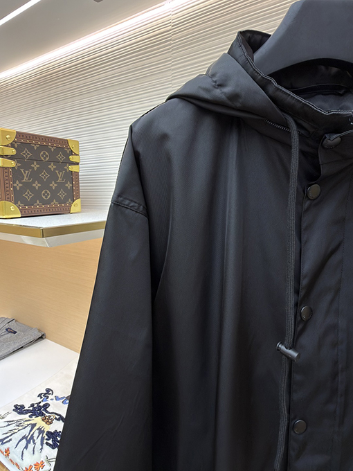 バレンシアガコピー Balenciaga ダクトテープジャケット