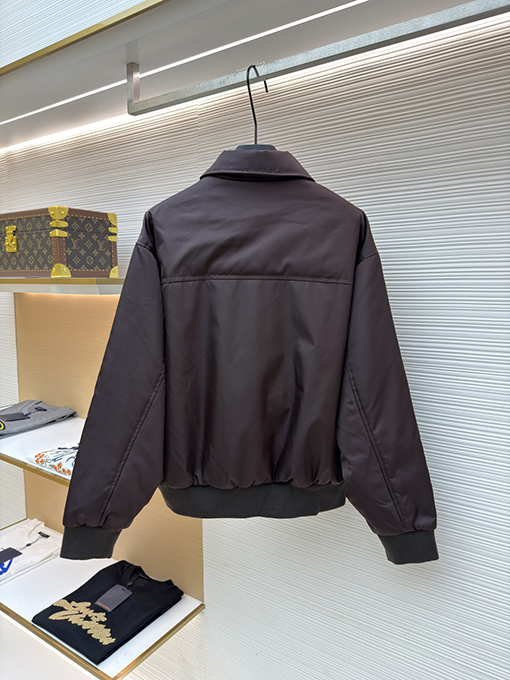 プラダスーパーコピー 三角ロゴツイル光感応コットンコート