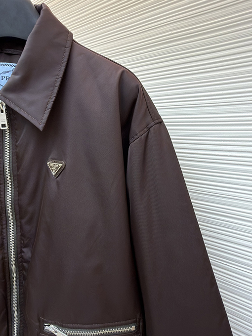 プラダスーパーコピー 三角ロゴツイル光感応コットンコート