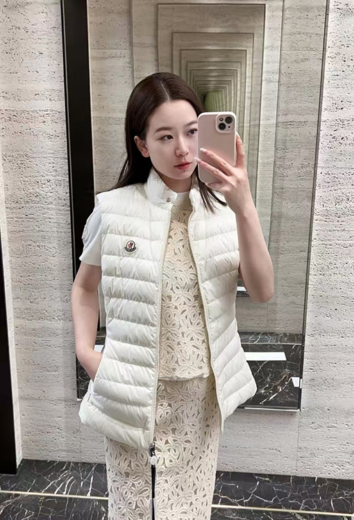 モンクレールスーパーコピー lgens レディースクラシックフィットダウンベスト