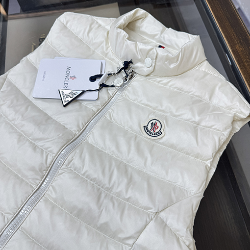 モンクレールスーパーコピー lgens レディースクラシックフィットダウンベスト