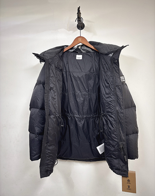 バーバリー 新作ミドル丈チェック柄ダウンジャケット