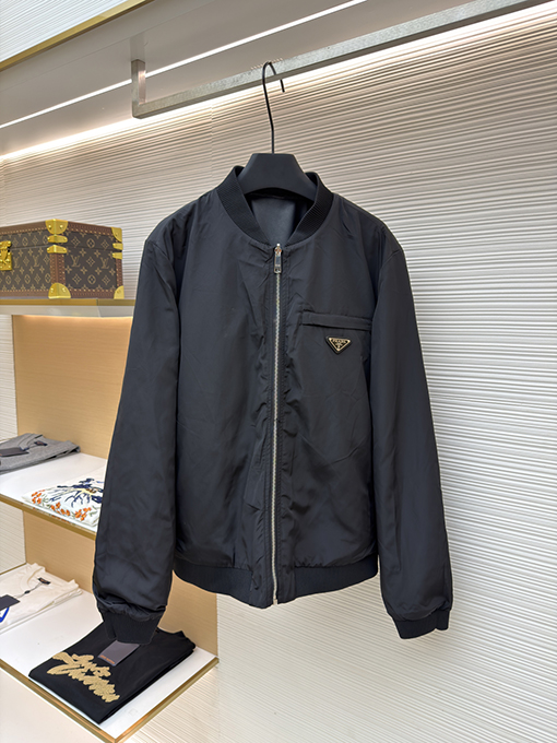 プラダスーパーコピー リバーシブルレザープレーンジャケット
