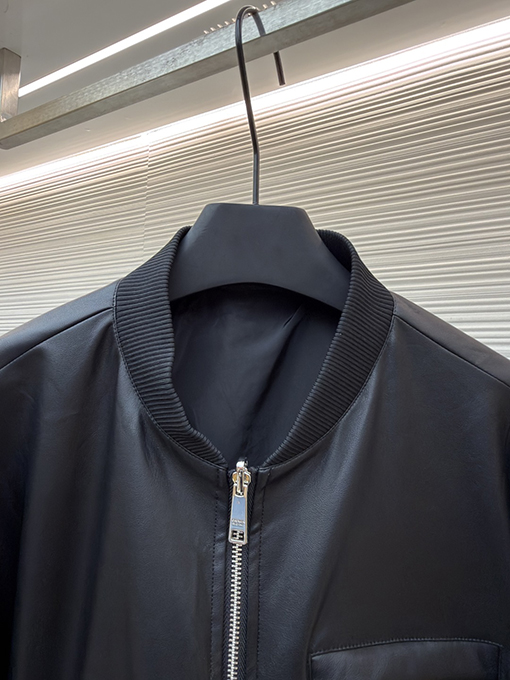プラダスーパーコピー リバーシブルレザープレーンジャケット
