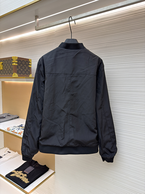 プラダスーパーコピー リバーシブルレザープレーンジャケット