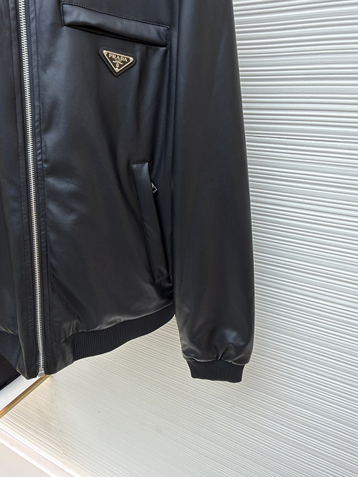 プラダスーパーコピー リバーシブルレザープレーンジャケット