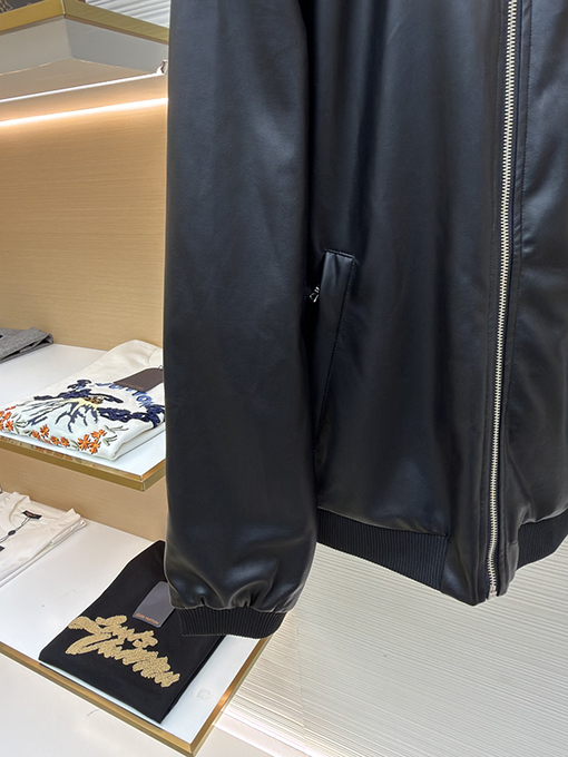 プラダスーパーコピー リバーシブルレザープレーンジャケット