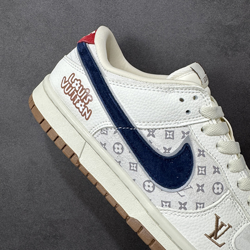 Nike SB Dunk Low × LV コラボレーションホワイトブラウンダークブルーのスウッシュプリントスニーカー