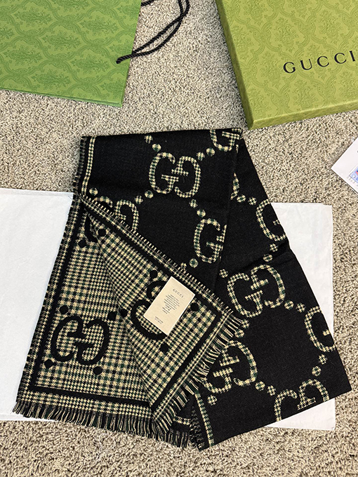 グッチ チェック柄Gウールスカーフ